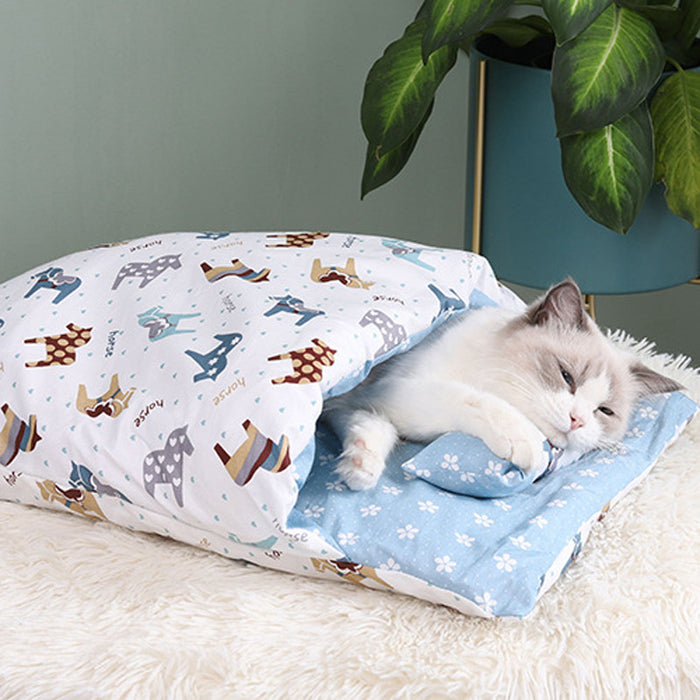 Winter Warm Cat Cave Bed – Removable & Washable Design